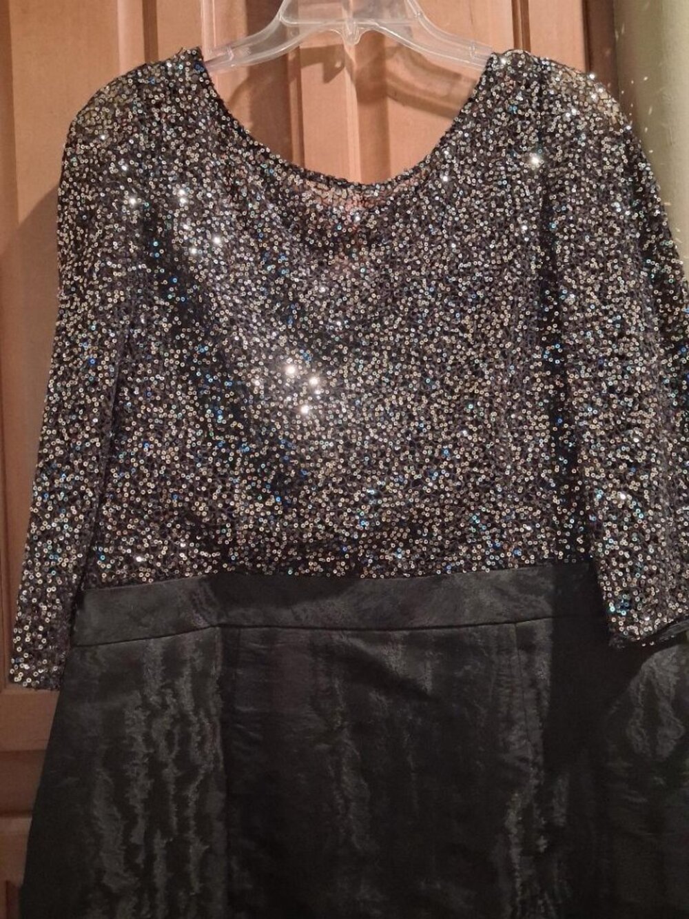 Kay Unger New York Black  Moir silk skirt/ sequin top cocktail dress. Size 16